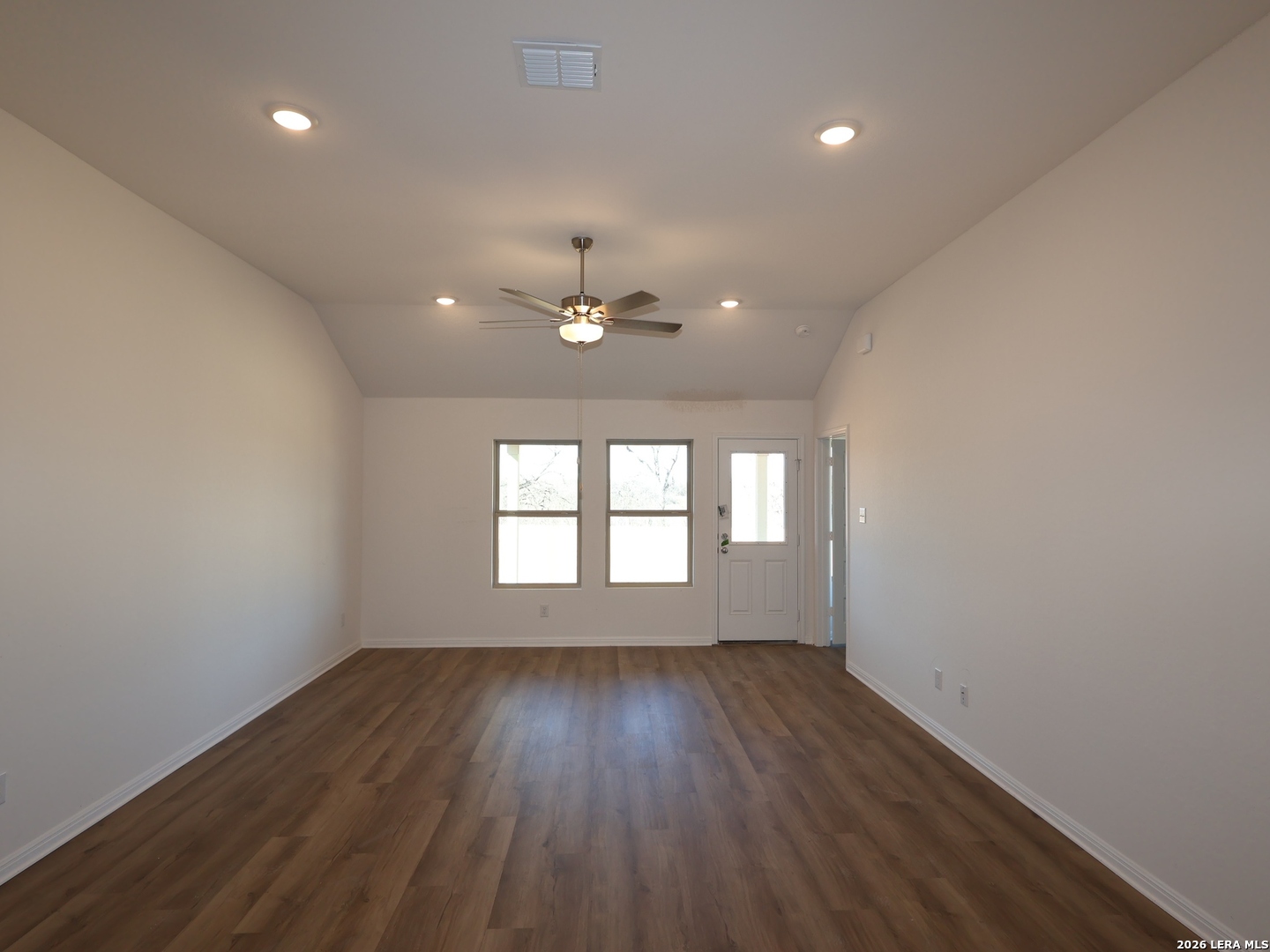8619 Rucker Pond Trail San Antonio, TX 78252 - Photo 5 of 25