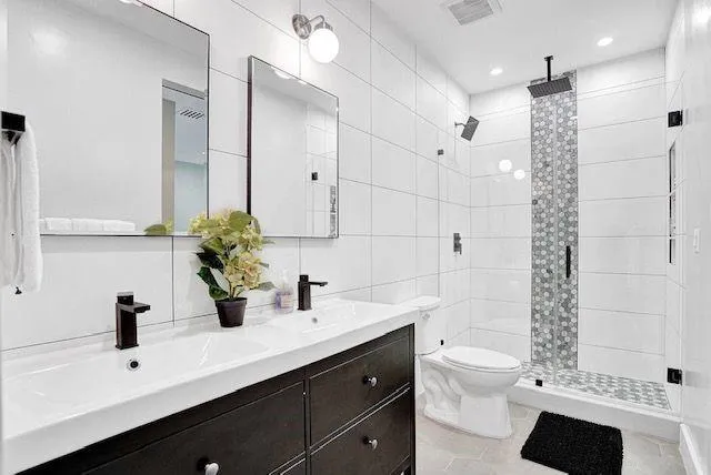 $1,500,000 | 2622 Northeast 27th Avenue, Lighthouse Point, FL 33064