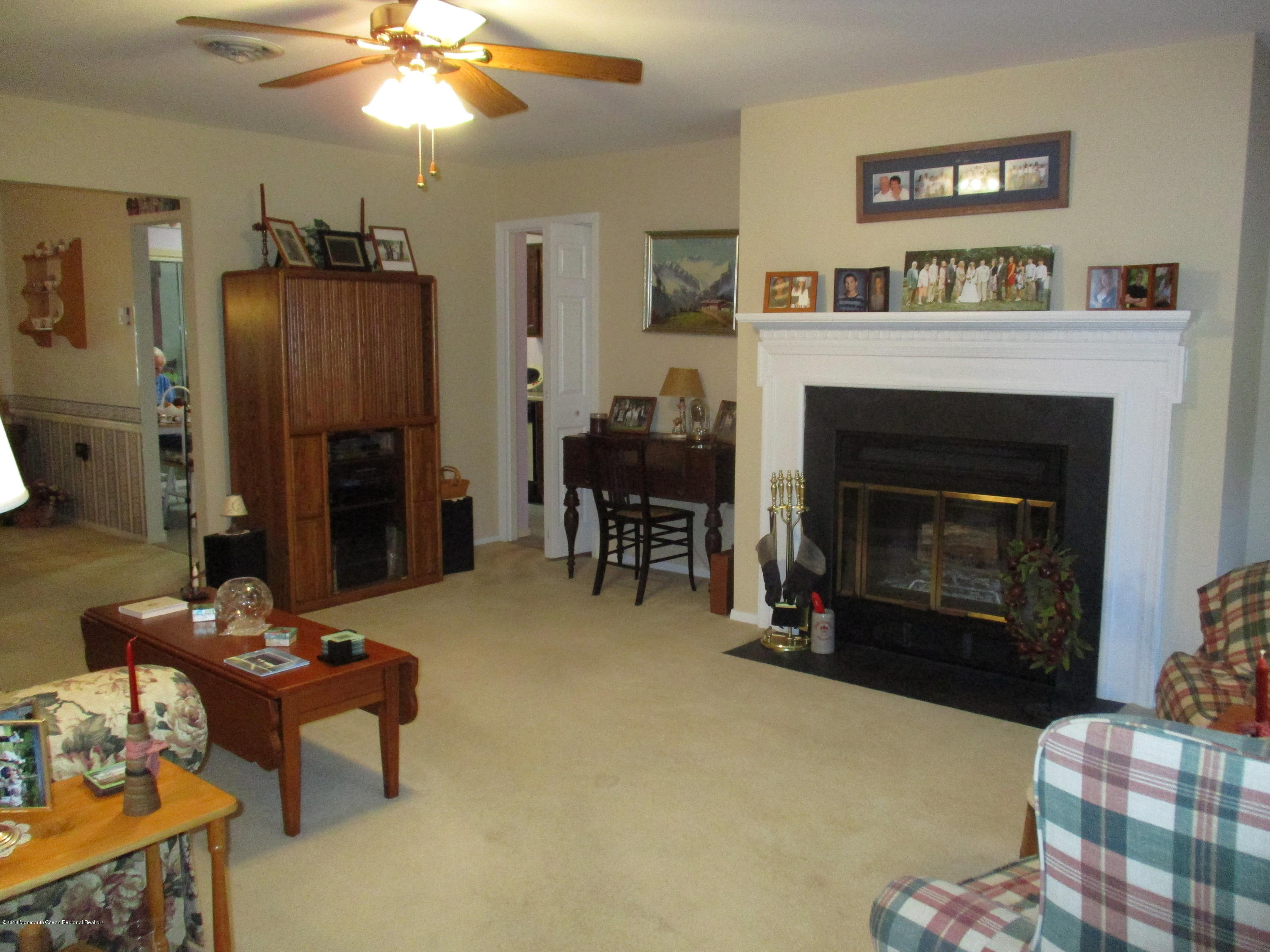 26 Stonybrook Road, Unit 62 Whiting, NJ 08759 - Photo 6 of 19 IMG_0402