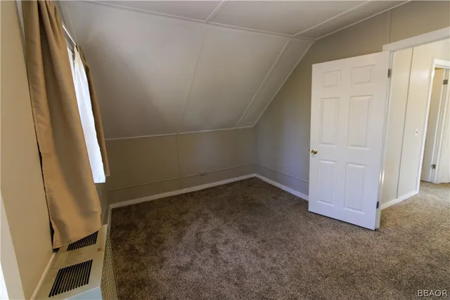 an empty room with a empty space