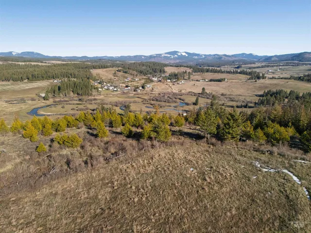$789,000 | 1017 Laura Lane, Princeton, ID 83857