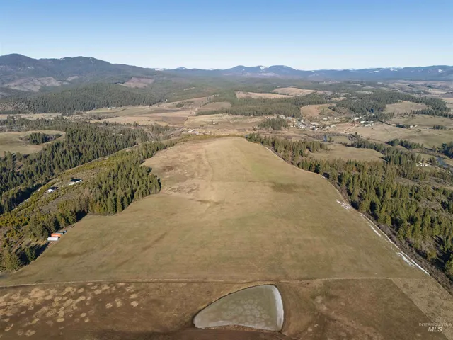 $789,000 | 1017 Laura Lane, Princeton, ID 83857