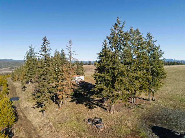 $789,000 | 1017 Laura Lane, Princeton, ID 83857