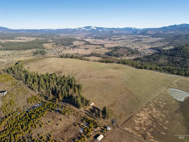 $789,000 | 1017 Laura Lane, Princeton, ID 83857