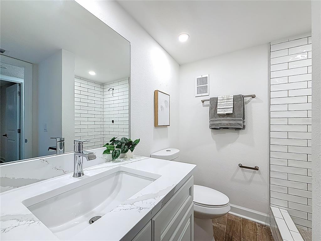 4550 Cove Circle, Unit 106 St. Petersburg, FL 33708 - Photo 17 of 38