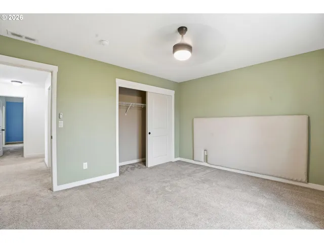 a picture of city view