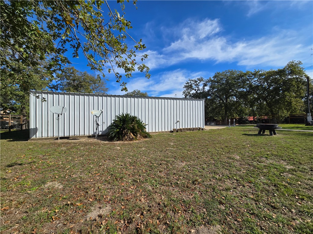 402 Shadow Arbor Circle Somerville, TX 77879 - Photo 17 of 26