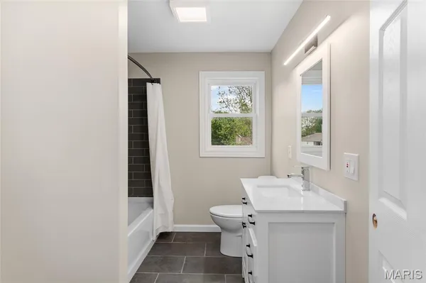 $310,000 | 206 North Douglas Street, St. Jacob, IL 62281