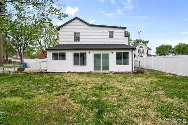 $310,000 | 206 North Douglas Street, St. Jacob, IL 62281