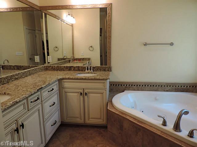 3258 Valley Road Winston-Salem, NC 27106 - Photo 10 of 16 Master Bath/Spa.