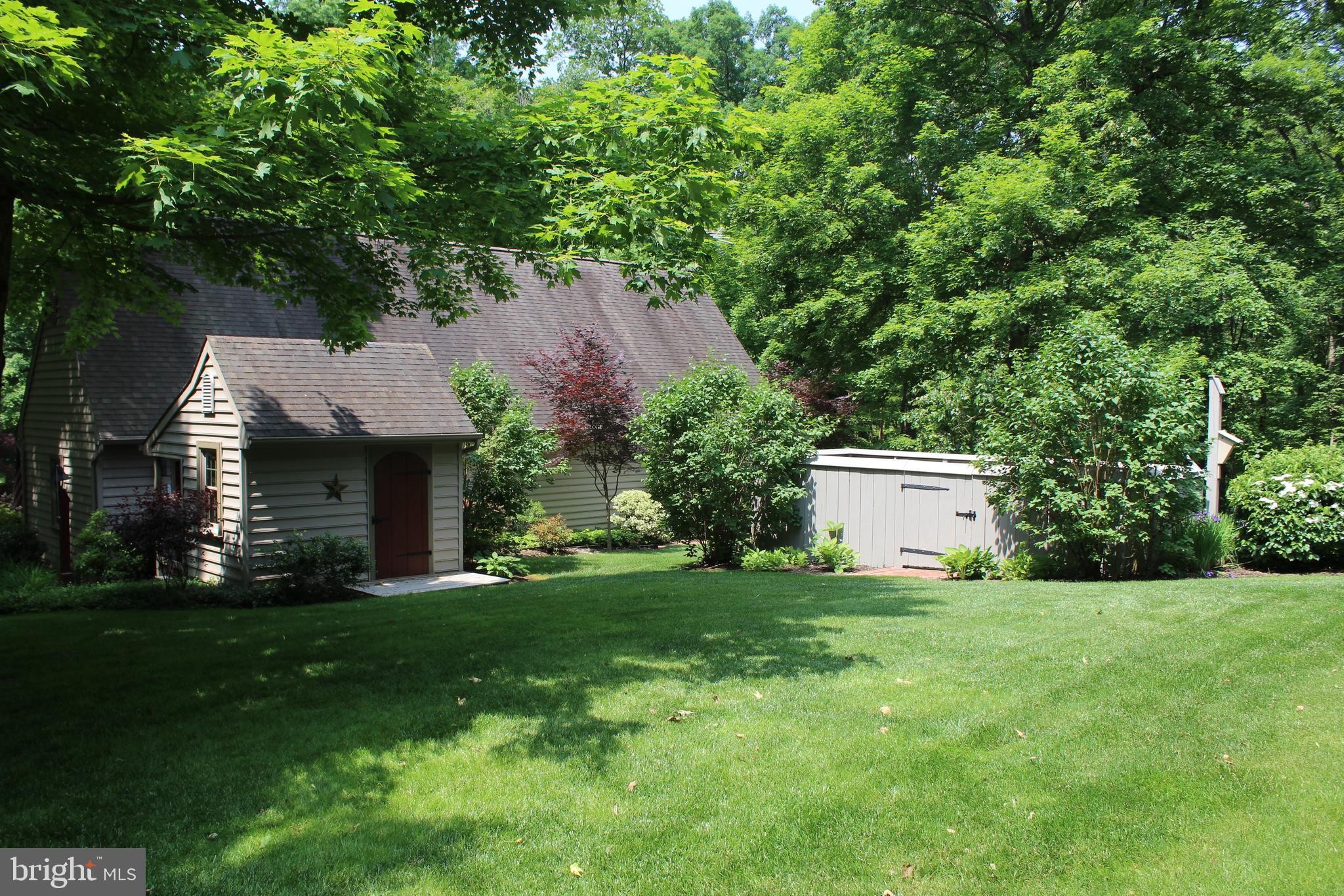 532 Gehman School Road Denver, PA 17517 - Photo 39 of 70 Side Yard