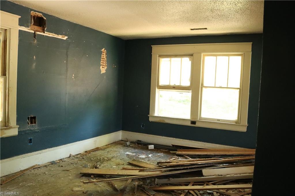 1433 Larkin Street High Point, NC 27262 - Photo 18 of 33