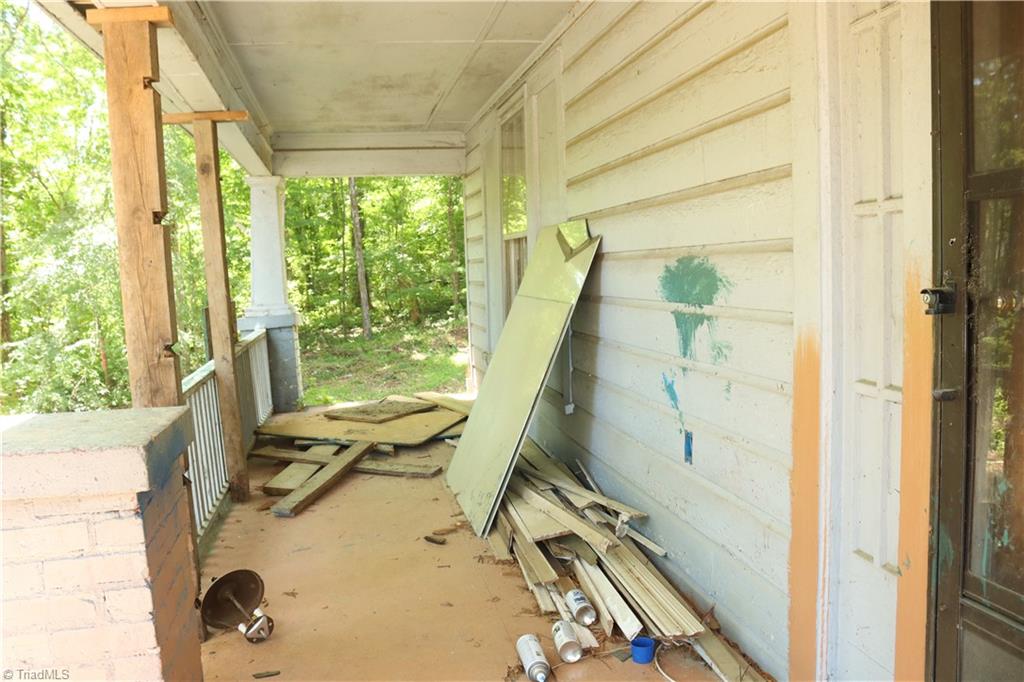 1433 Larkin Street High Point, NC 27262 - Photo 2 of 33