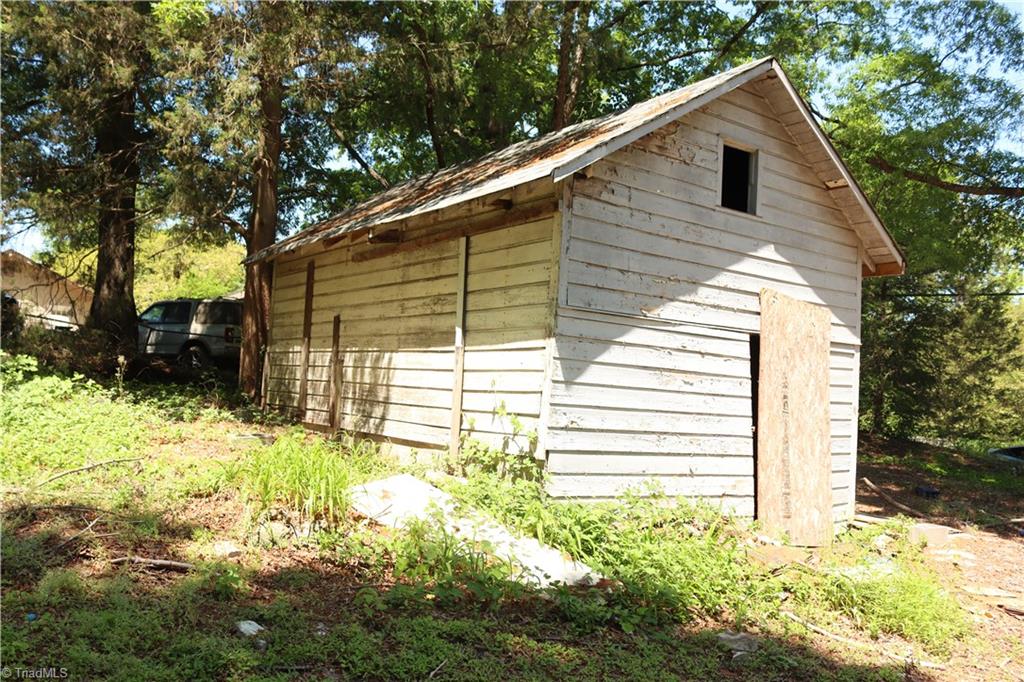 1433 Larkin Street High Point, NC 27262 - Photo 30 of 33