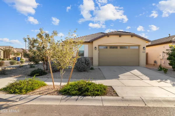 $2,495 | 32273 North 21st Drive, Phoenix, AZ 85085