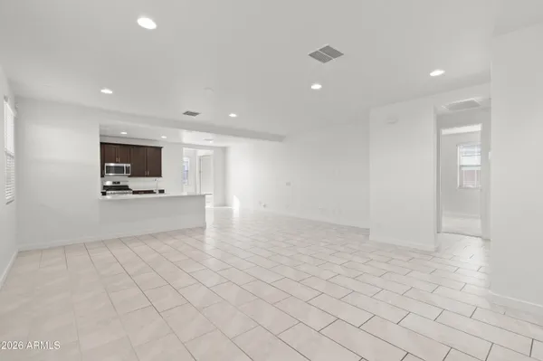 $2,495 | 32273 North 21st Drive, Phoenix, AZ 85085