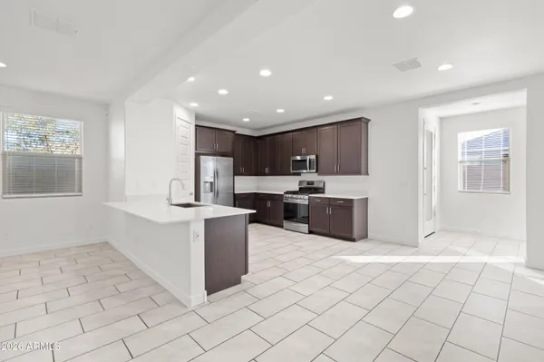 $2,495 | 32273 North 21st Drive, Phoenix, AZ 85085