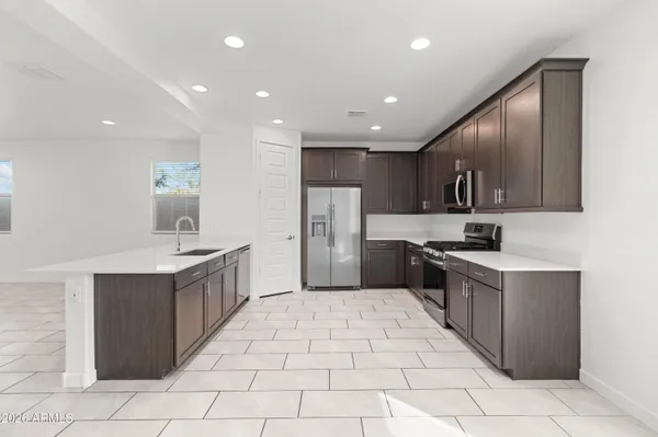 $2,495 | 32273 North 21st Drive, Phoenix, AZ 85085