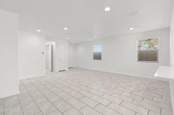 $2,495 | 32273 North 21st Drive, Phoenix, AZ 85085