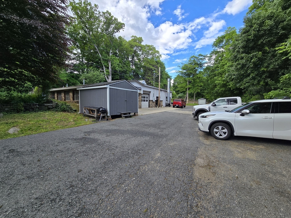46 1/2 Old Sturbridge Road Southbridge, MA 01550 - Photo 28 of 42