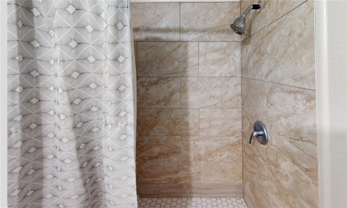 559 Quillian Trace Waco, TX 76705 - Photo 13 of 17