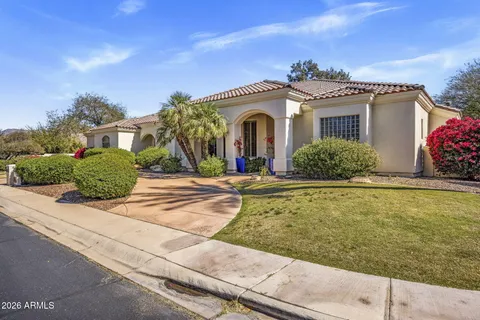 a front view of house with yard