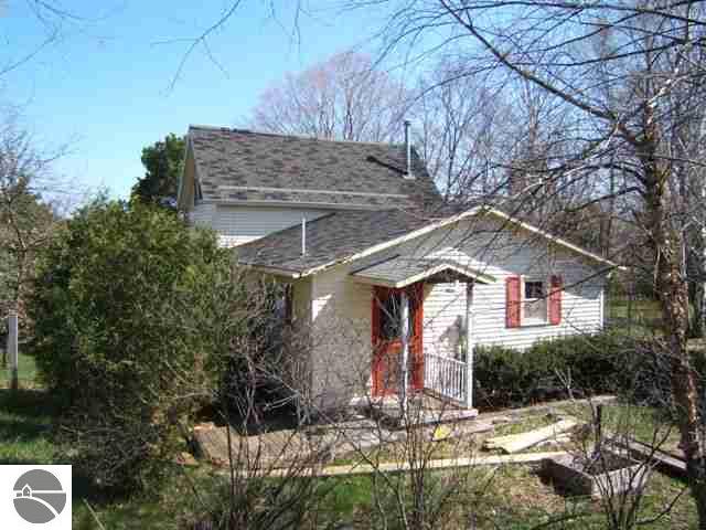 3569 Sliverville Road Frankfort, MI 49635 - Photo 3 of 15 1706944-2.JPG