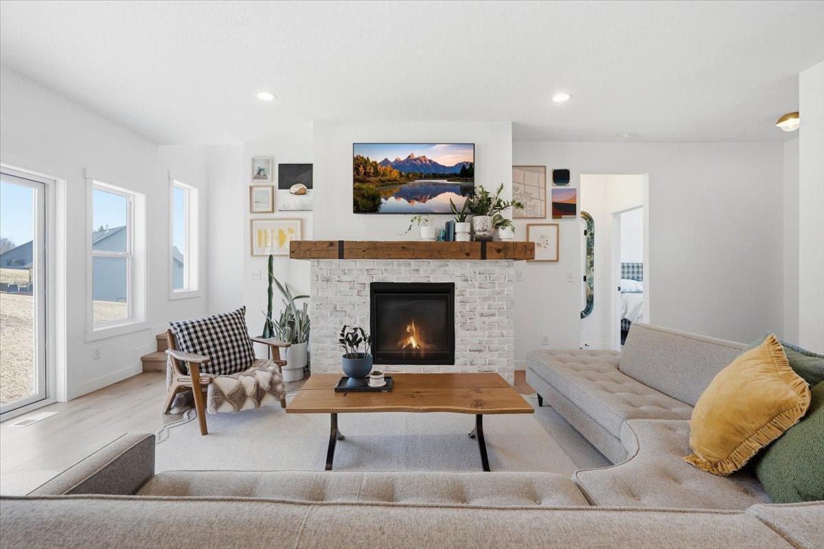 905 Gavin Pass Hudson, WI 54016 - Photo 7 of 31