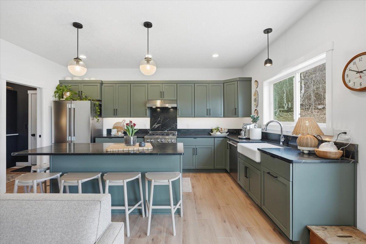 905 Gavin Pass Hudson, WI 54016 - Photo 9 of 31