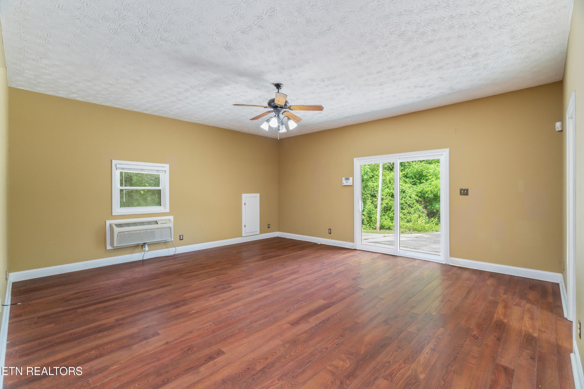 3781 Sugar Grove Valley Road Harriman, TN 37748 - Photo 6 of 45 Gallery Image 6