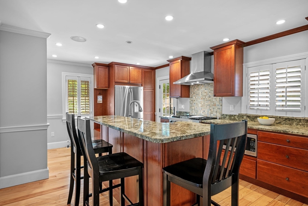 18 Pickwick Road Marblehead, MA 01945 - Photo 8 of 30