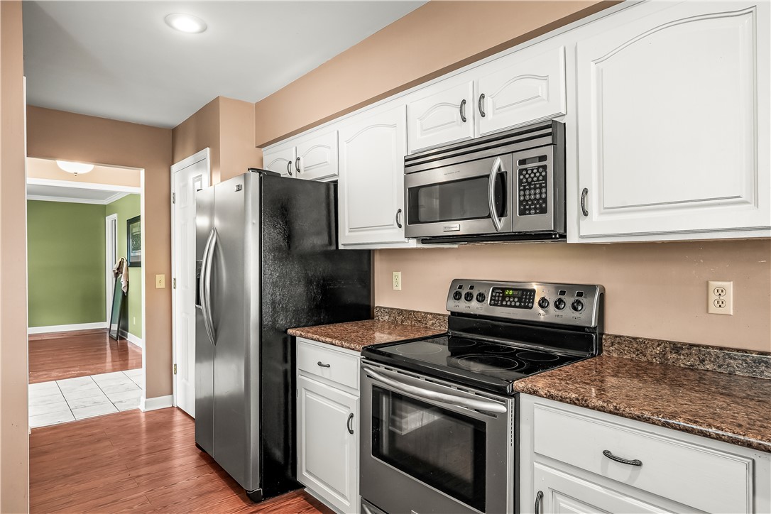 103 Amanda Drive Anderson, SC 29621 - Photo 9 of 49 Refrigerator passes with the sale.