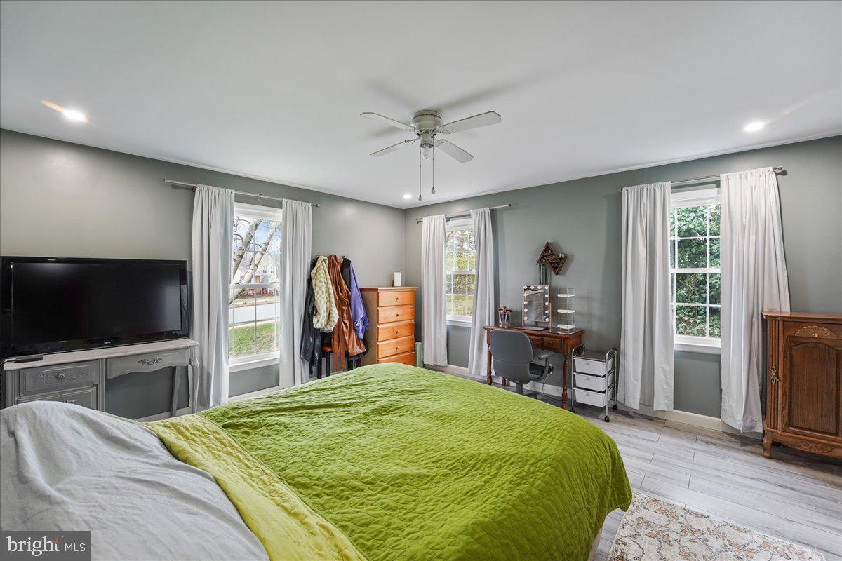 38 Weathervane Road Aston, PA 19014 - Photo 25 of 34 1st Floor Bedroom