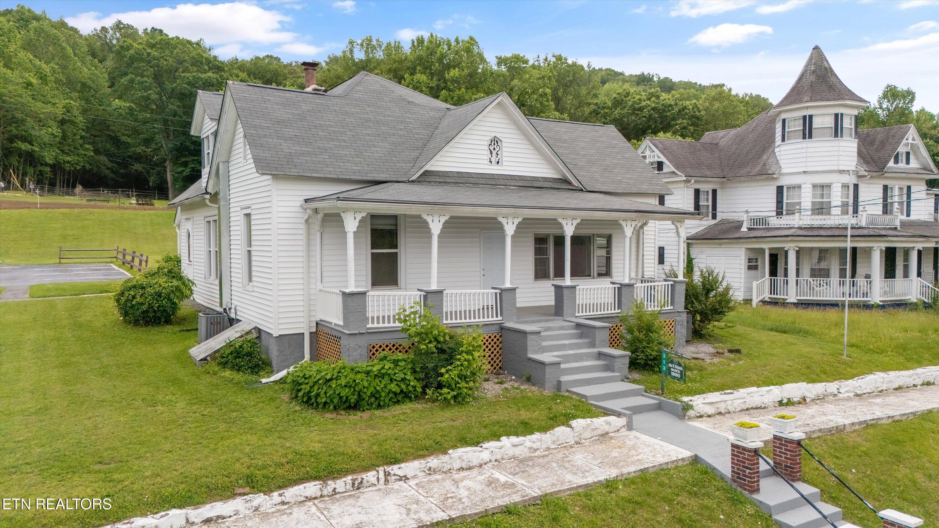 313-Spring-St-Oliver-Springs-Front