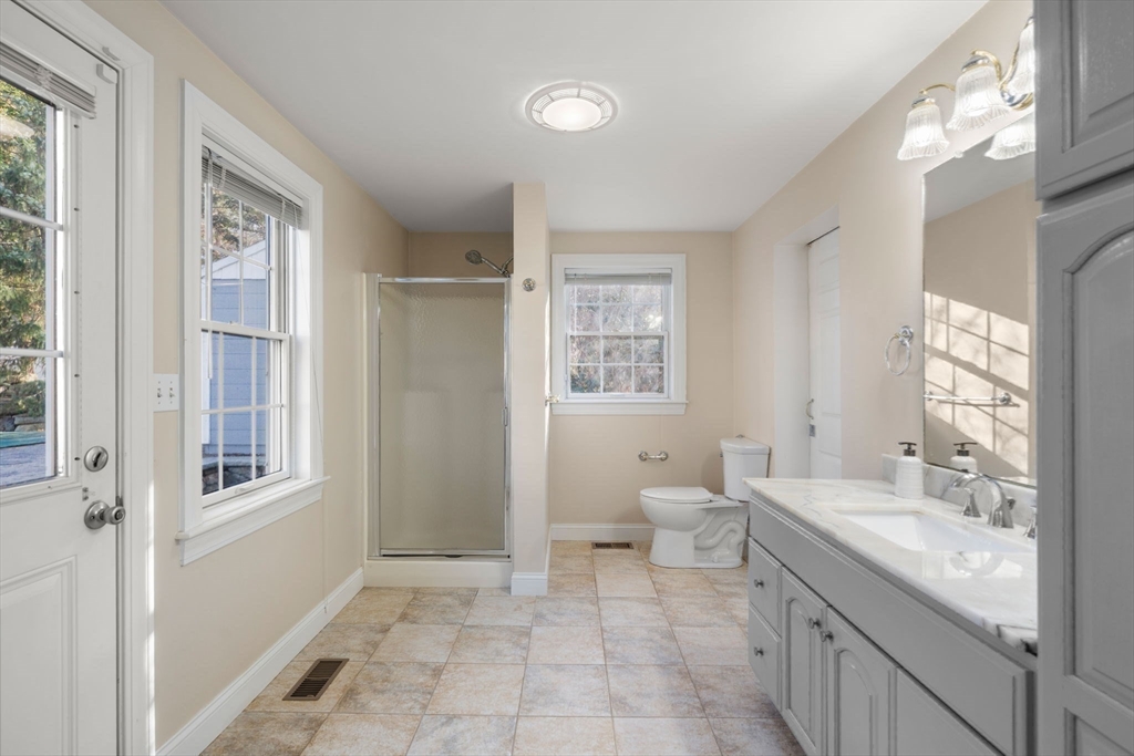 291 Concord Road Wayland, MA 01778 - Photo 16 of 36