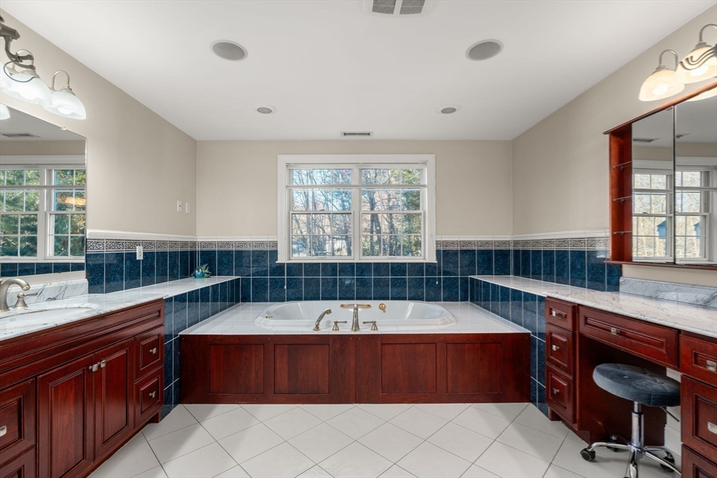 291 Concord Road Wayland, MA 01778 - Photo 20 of 36