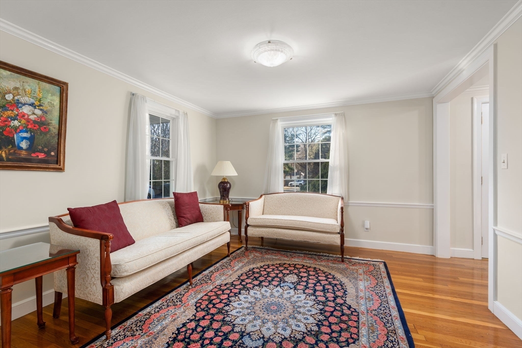 291 Concord Road Wayland, MA 01778 - Photo 4 of 36