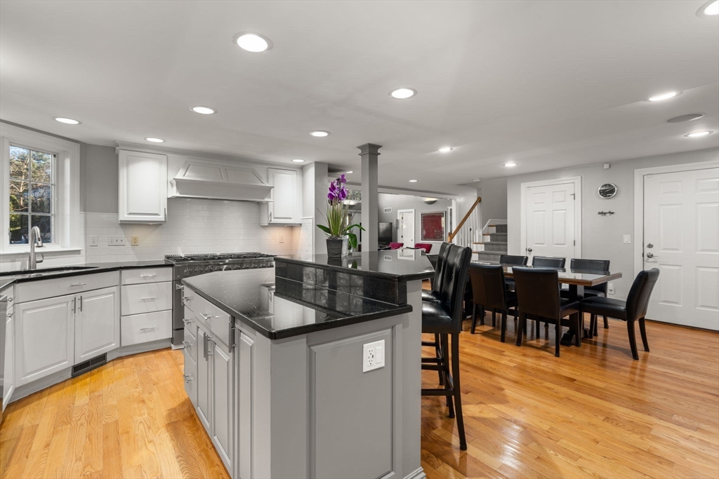 291 Concord Road Wayland, MA 01778 - Photo 9 of 36