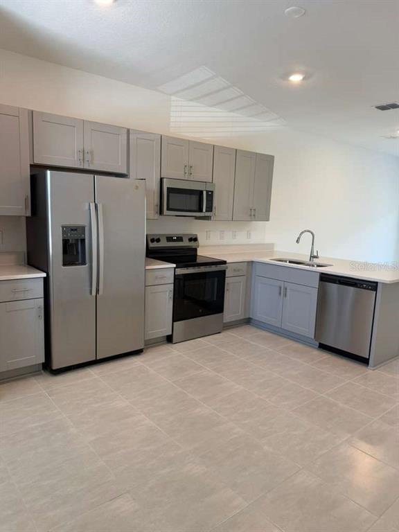 2848 Skyline Loop Kissimmee, FL 34758 - Photo 2 of 13