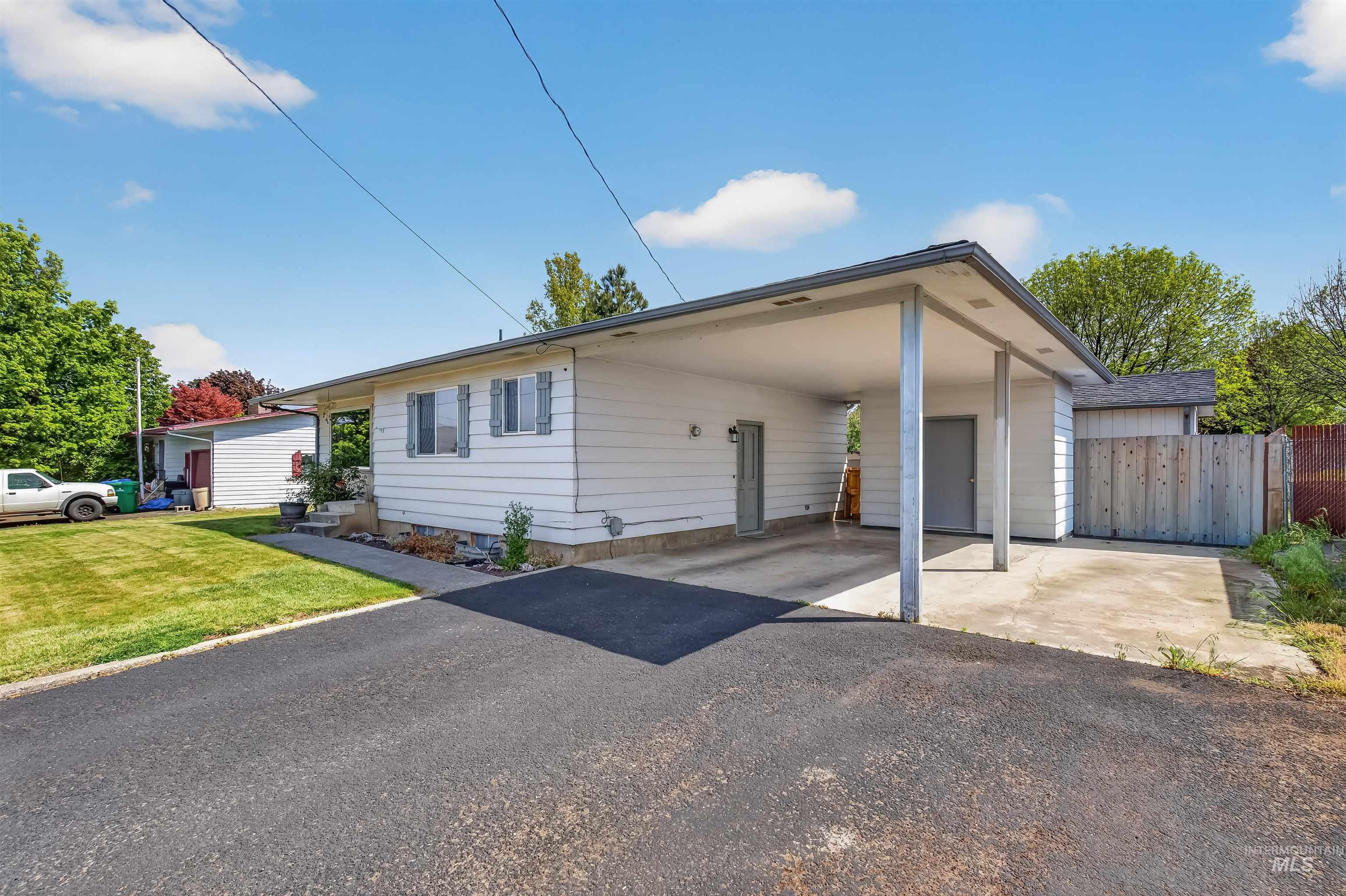 3215 8th Street East Lewiston, ID 83501 - Photo 1 of 47