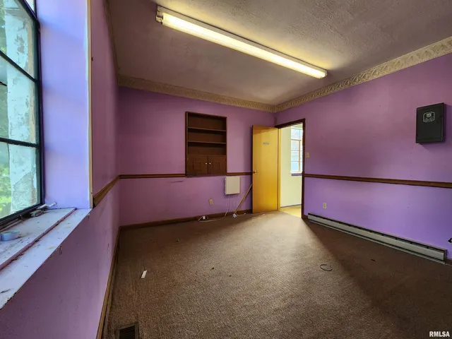 $84,900 | 409 South Hill Street, Marion, IL 62959