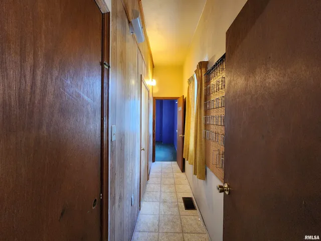 $84,900 | 409 South Hill Street, Marion, IL 62959