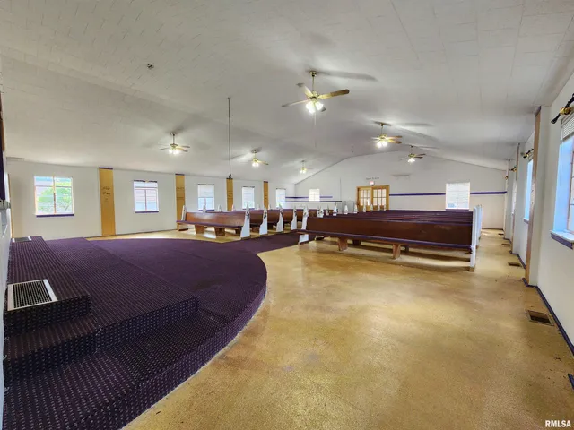 $84,900 | 409 South Hill Street, Marion, IL 62959