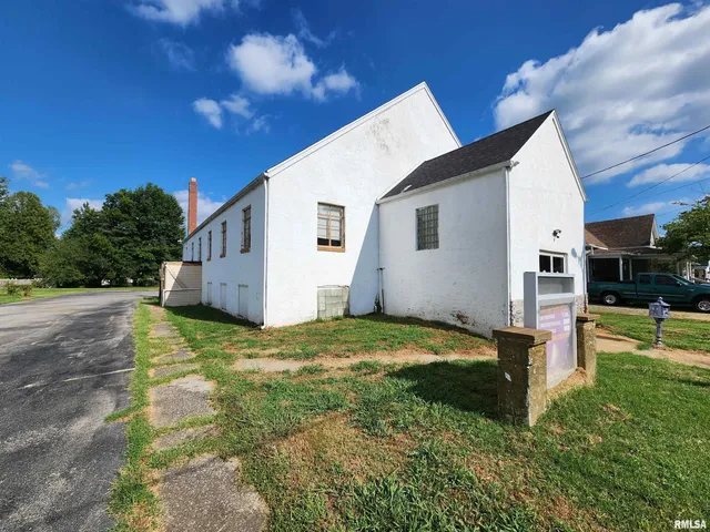 $84,900 | 409 South Hill Street, Marion, IL 62959