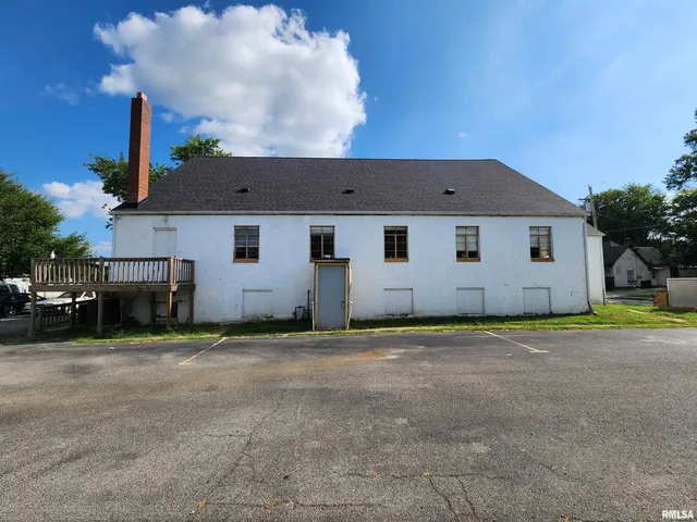 $84,900 | 409 South Hill Street, Marion, IL 62959