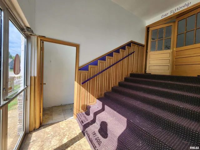 $84,900 | 409 South Hill Street, Marion, IL 62959