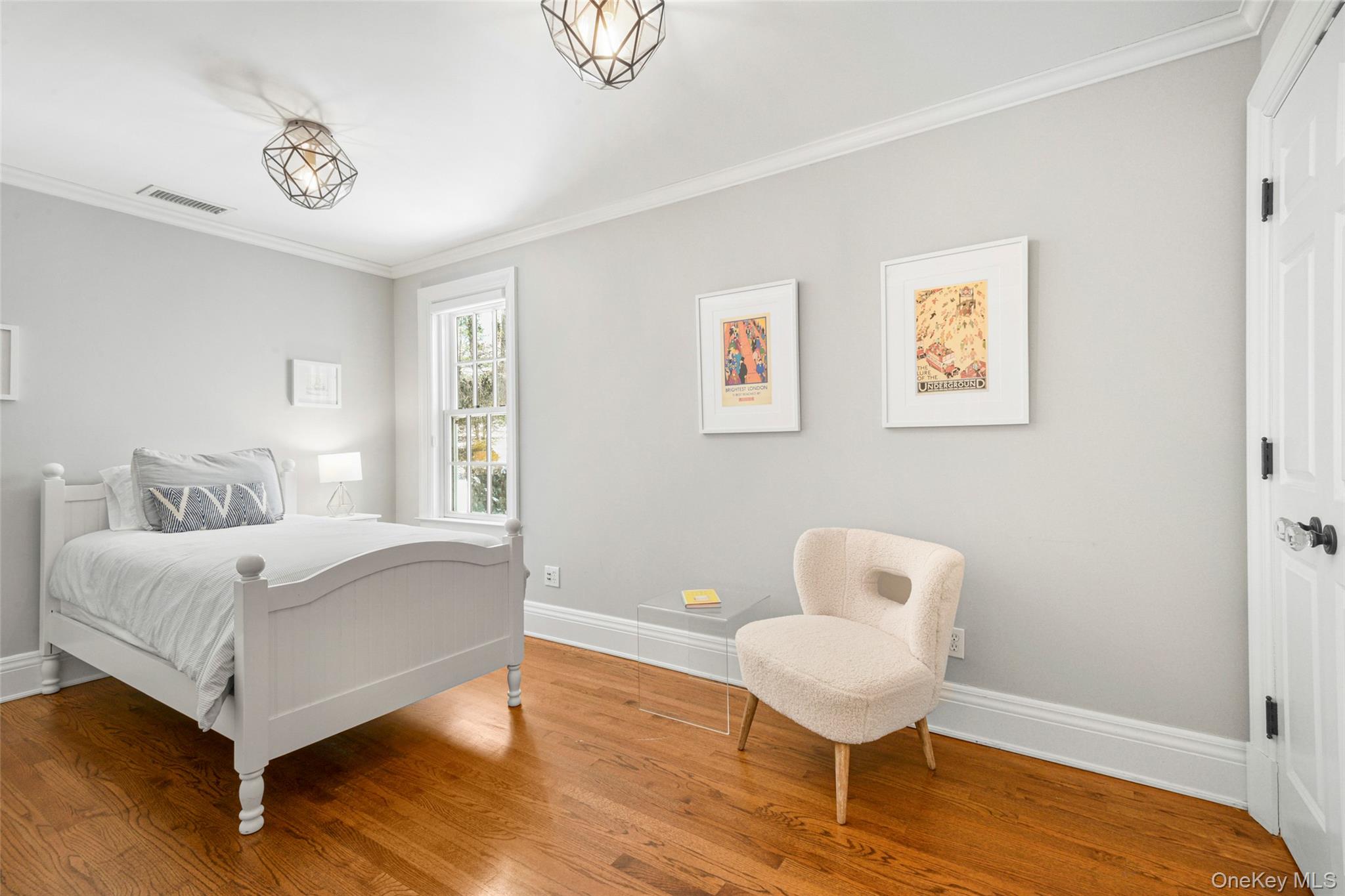 10 Hilltop Road Larchmont, NY 10538 - Photo 33 of 50 Bedroom with a custom closet.