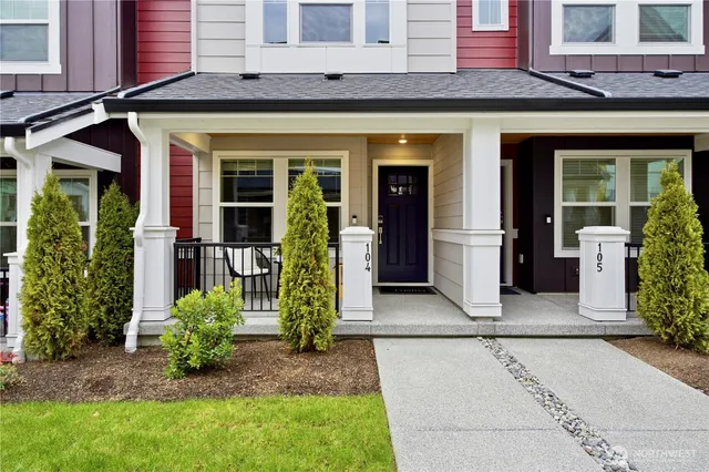 $985,000 | 19244 Northeast 69th Circle, Unit 104, Redmond, WA 98052