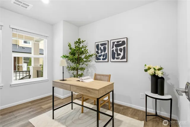 $985,000 | 19244 Northeast 69th Circle, Unit 104, Redmond, WA 98052