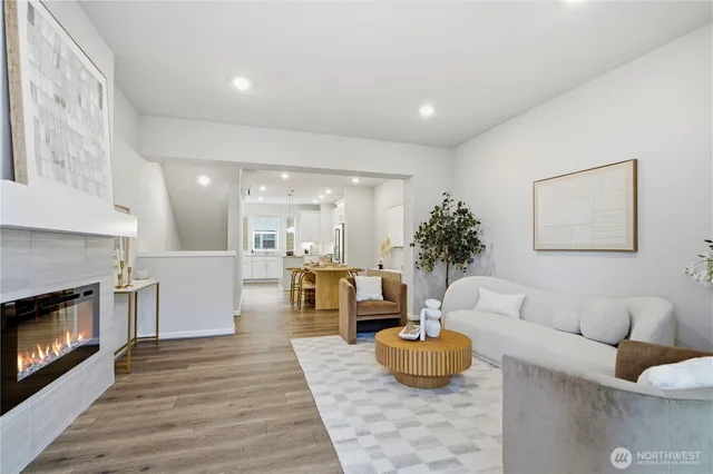 $985,000 | 19244 Northeast 69th Circle, Unit 104, Redmond, WA 98052